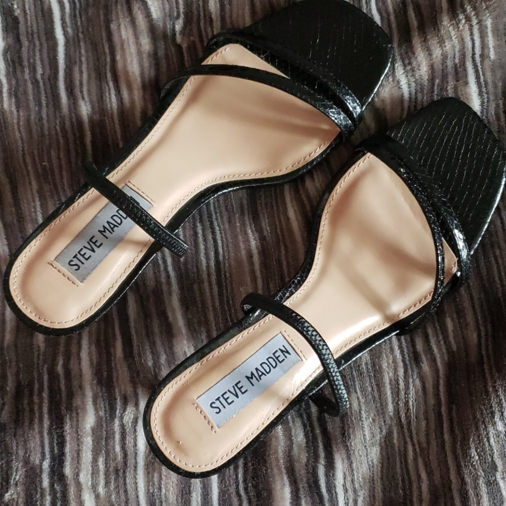 Dress sandals